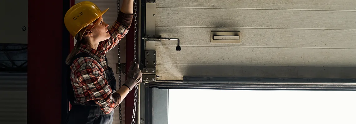Overhead Garage Door Technician in Niagara-on-the-Lake, ON