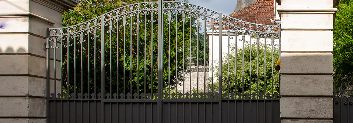 Wooden Swing Gate Repair in Niagara-on-the-Lake, ON