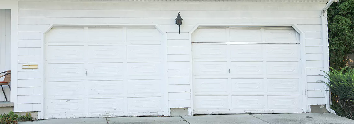 Roller Garage Door Dropped Down Replacement in Niagara-on-the-Lake, ON