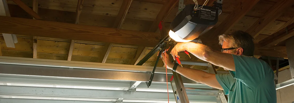 Garage Door Panel Troubleshooting in Niagara-on-the-Lake, Ontario